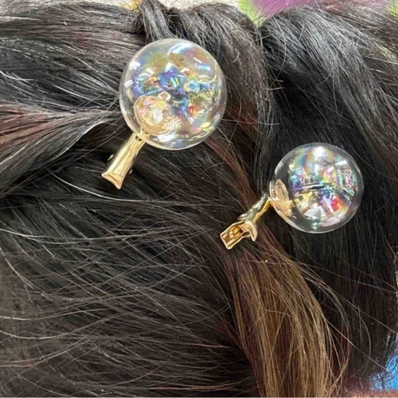 UNIQUE IRRIDESCENT SOAP BUBBLE HAIR CLIPS ✨✨✨🔥 - Picture 3 of 6